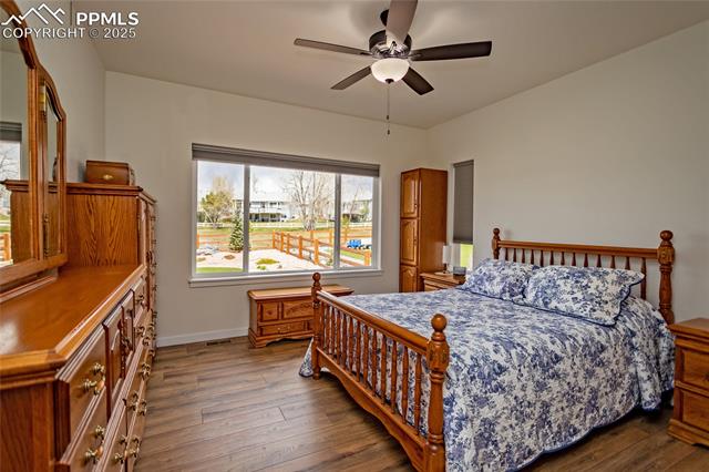 6432 Vistancia Avenue