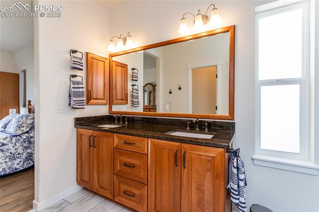 6432 Vistancia Avenue