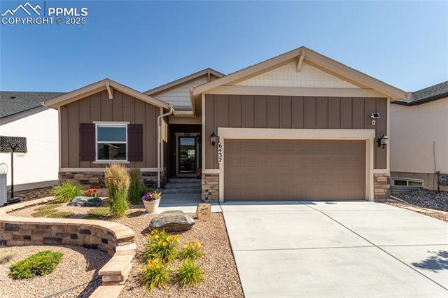 6432 Vistancia Avenue