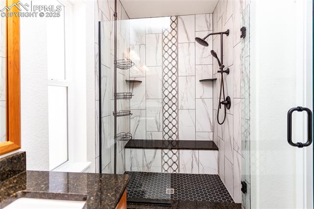 6432 Vistancia Avenue