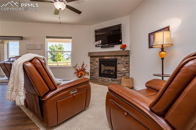 6432 Vistancia Avenue