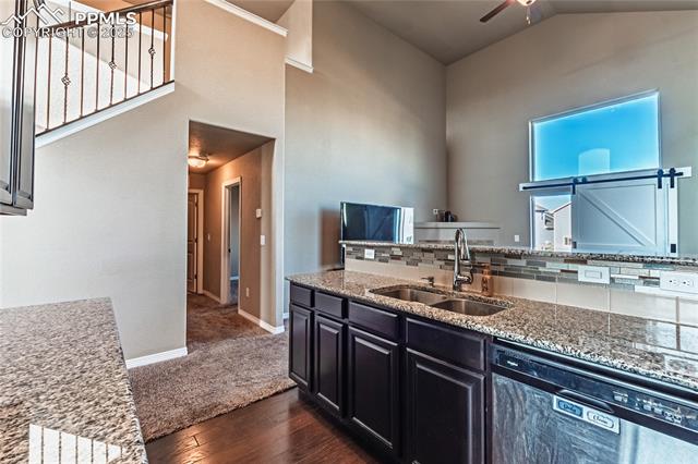6031 Meadowbank Lane