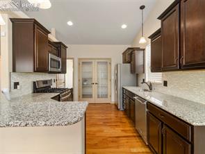 2211 Crestwood Lane