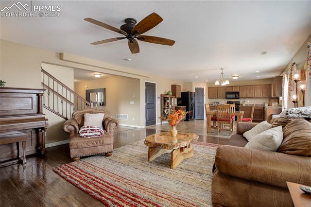 7621 Dellwood Lane