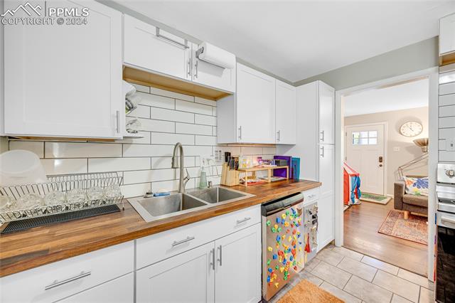 405 Wilhelmia Avenue