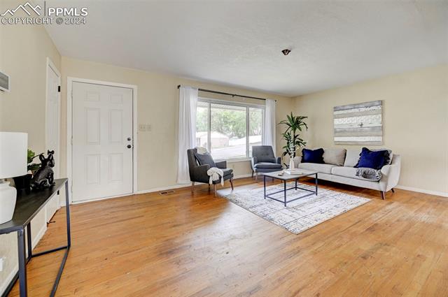 1013 Evergreen Drive