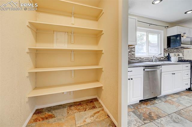 1013 Evergreen Drive