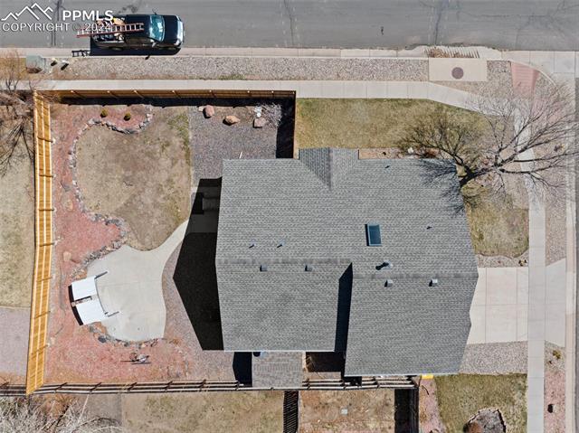 7286 Campstool Drive