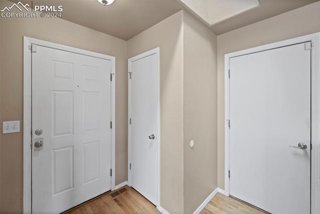 7286 Campstool Drive