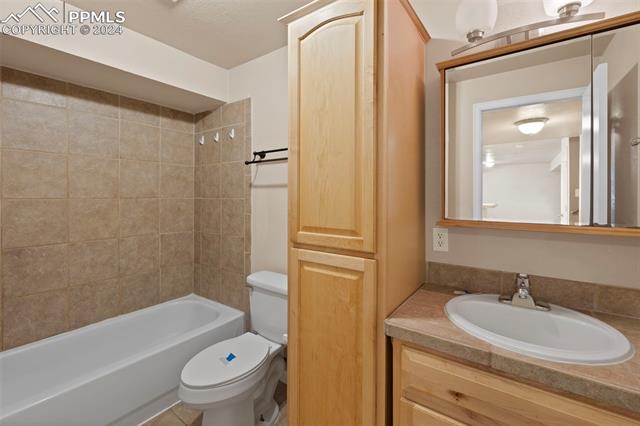 7286 Campstool Drive