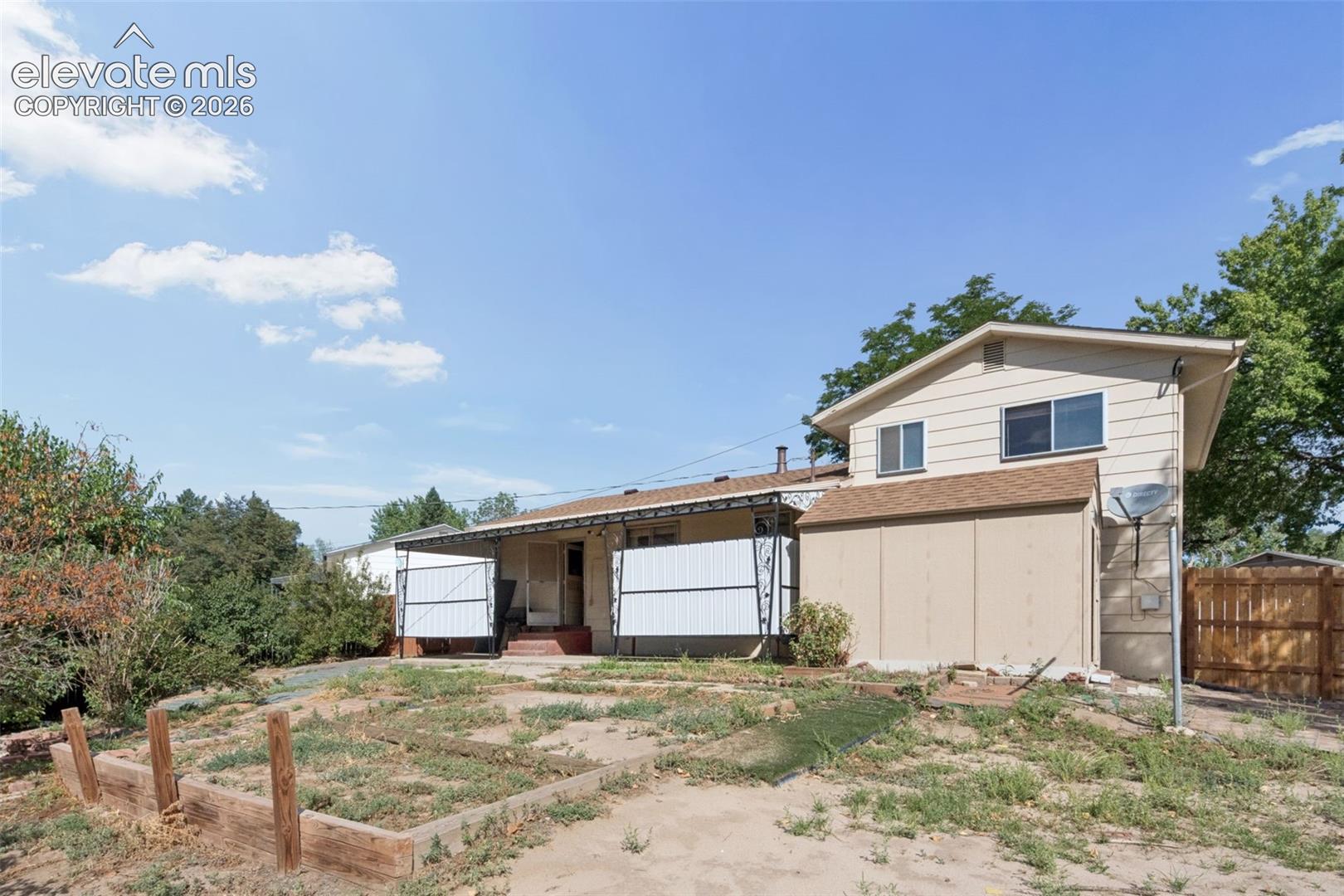 627 Lansing Drive