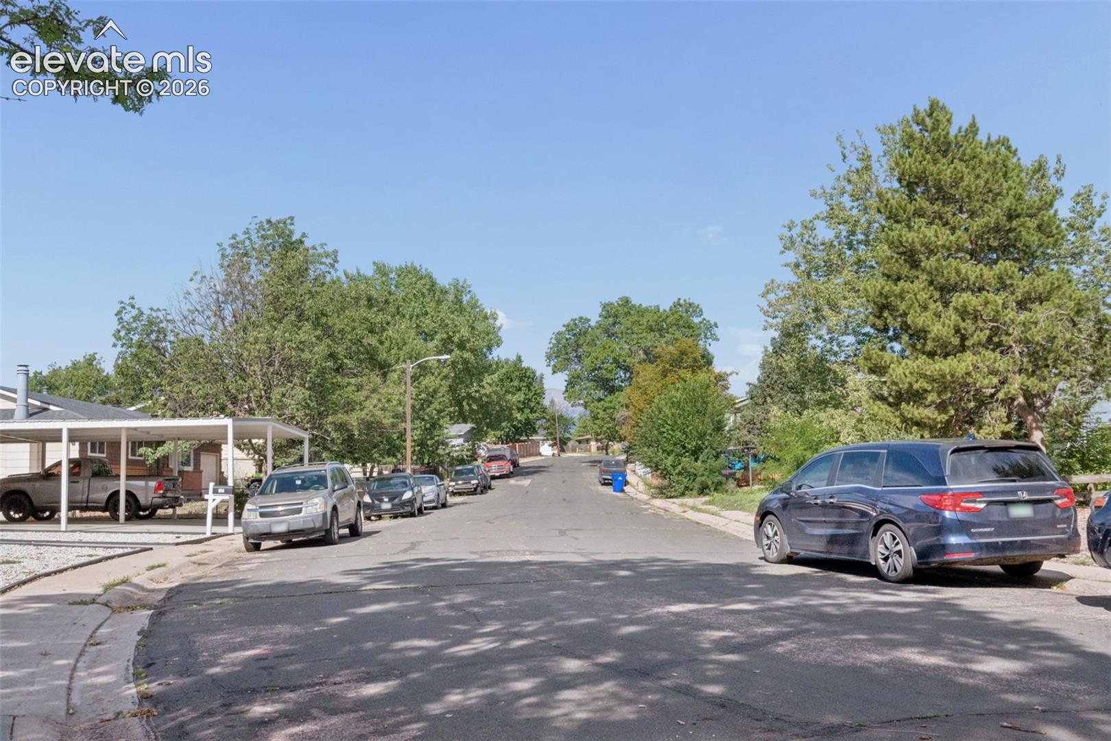 627 Lansing Drive