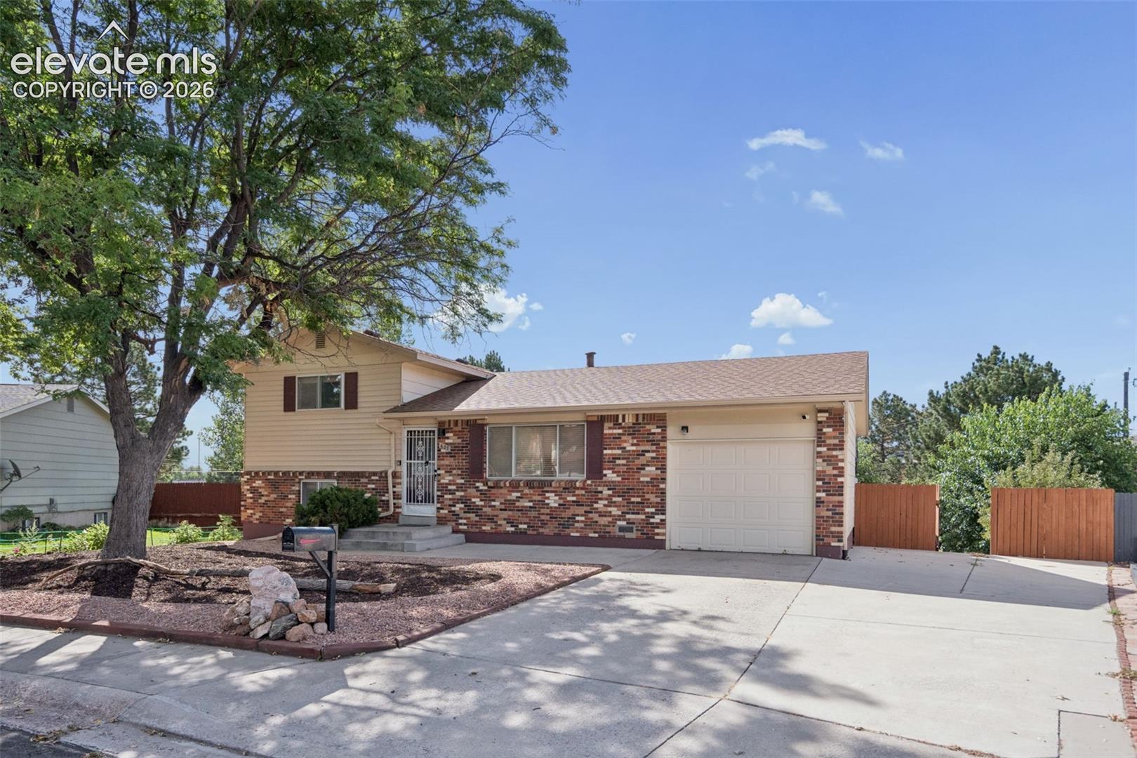 627 Lansing Drive