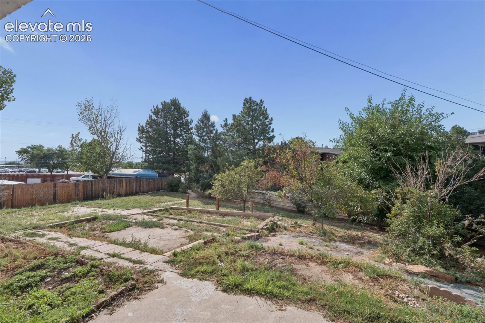 627 Lansing Drive