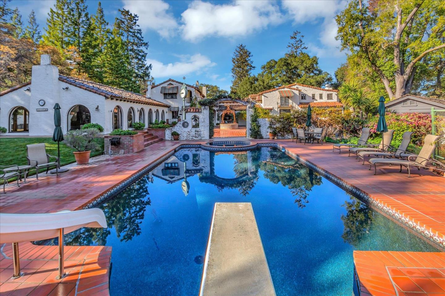 19490 Glen Una Drive