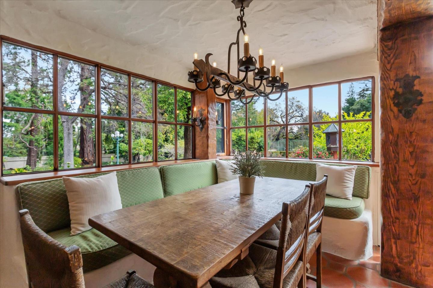 19490 Glen Una Drive