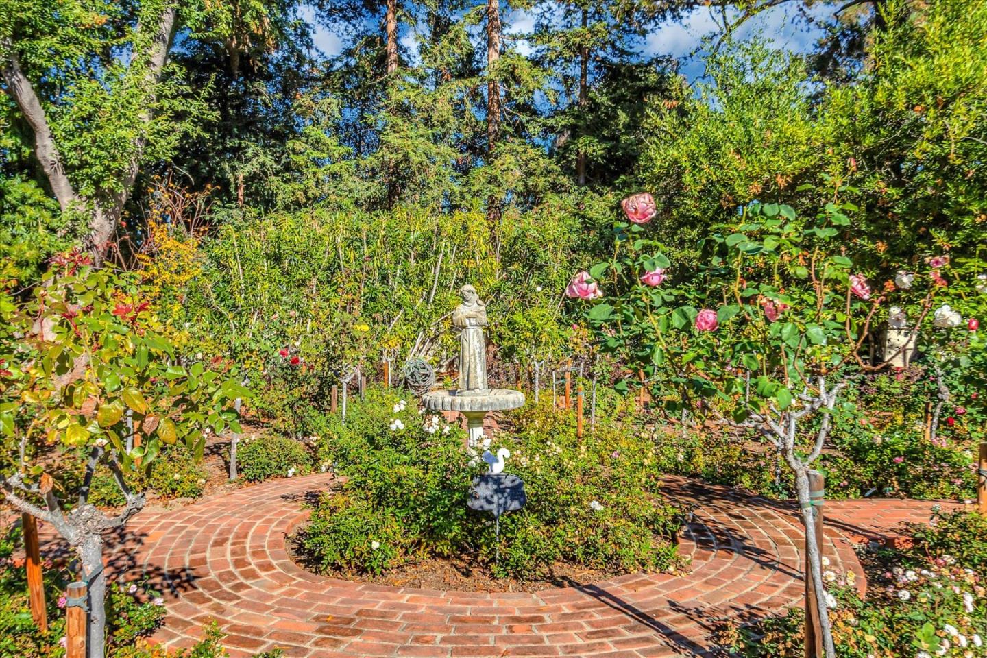 19490 Glen Una Drive