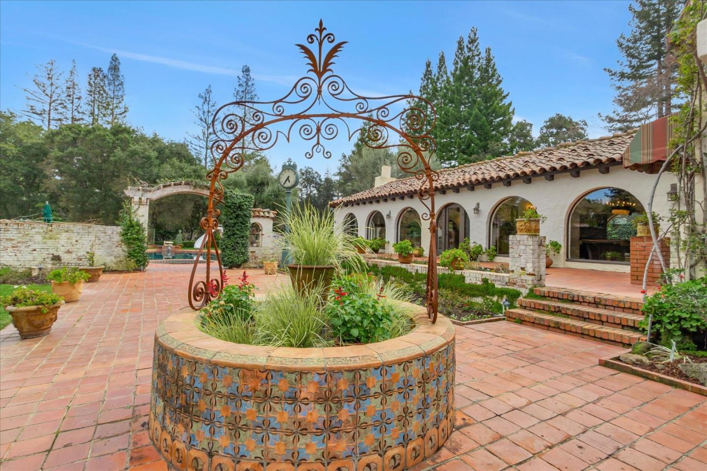 19490 Glen Una Drive