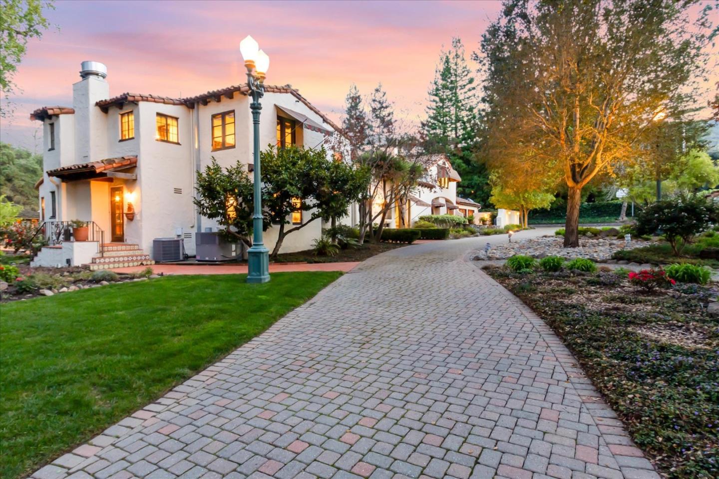 19490 Glen Una Drive