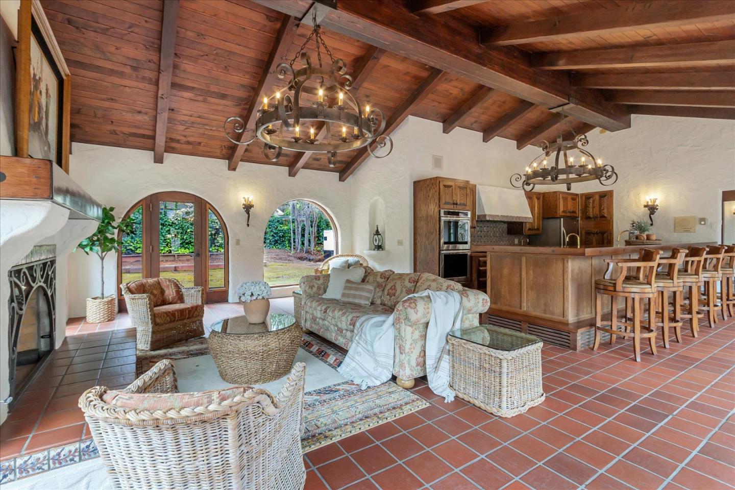 19490 Glen Una Drive