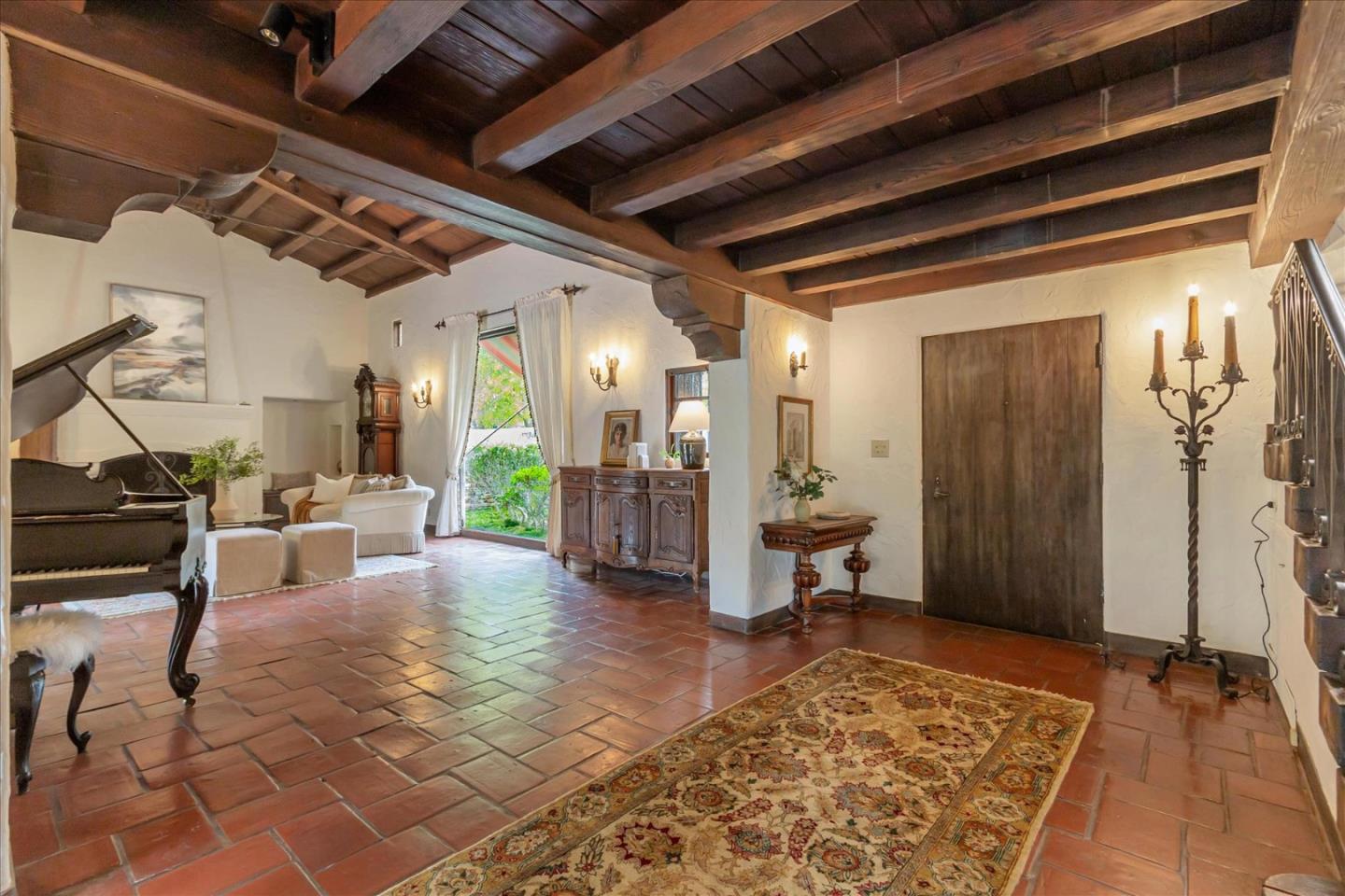 19490 Glen Una Drive