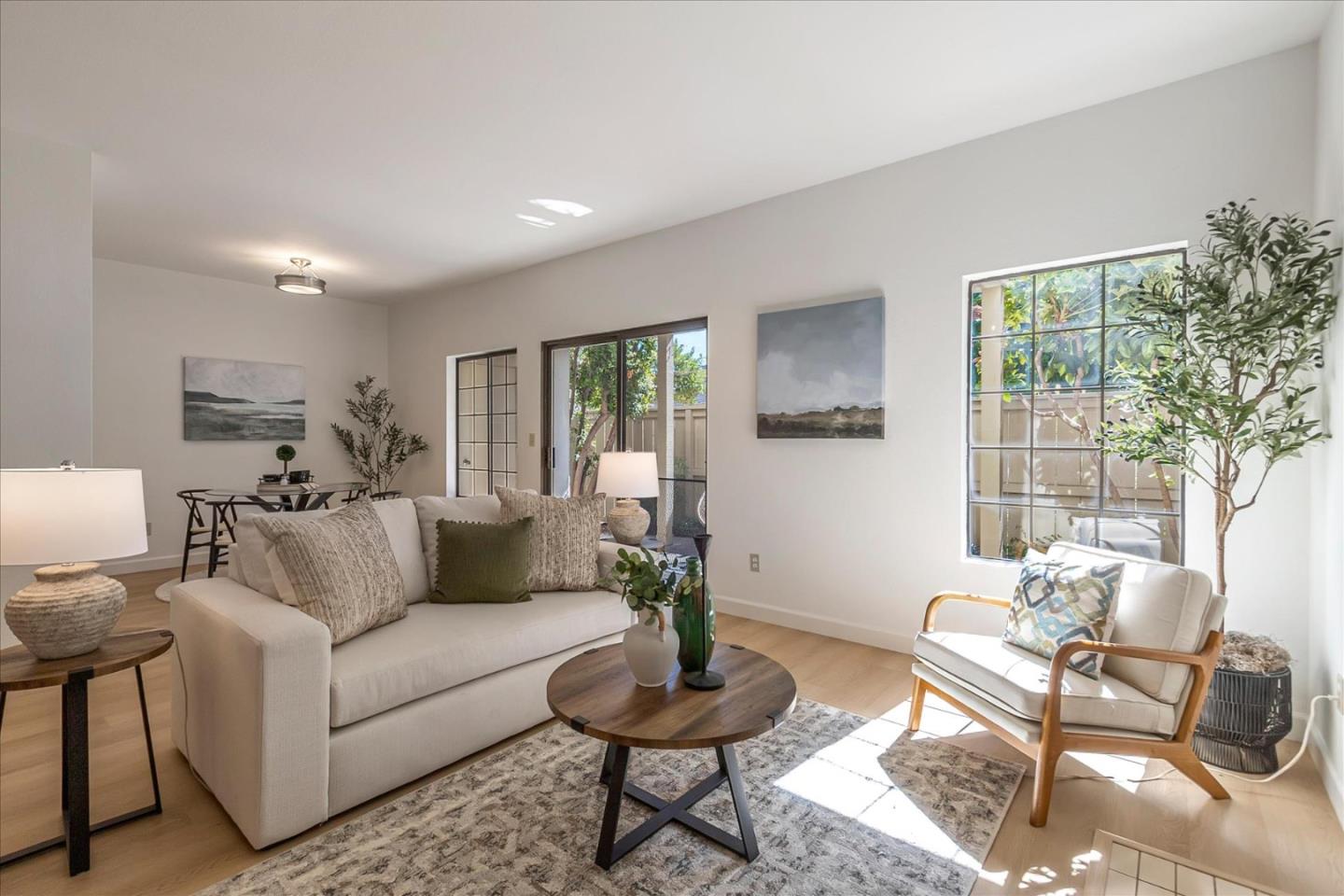 2088 Foxhall Loop