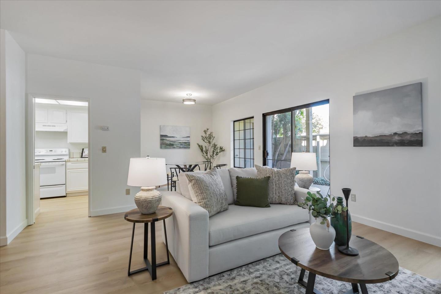 2088 Foxhall Loop