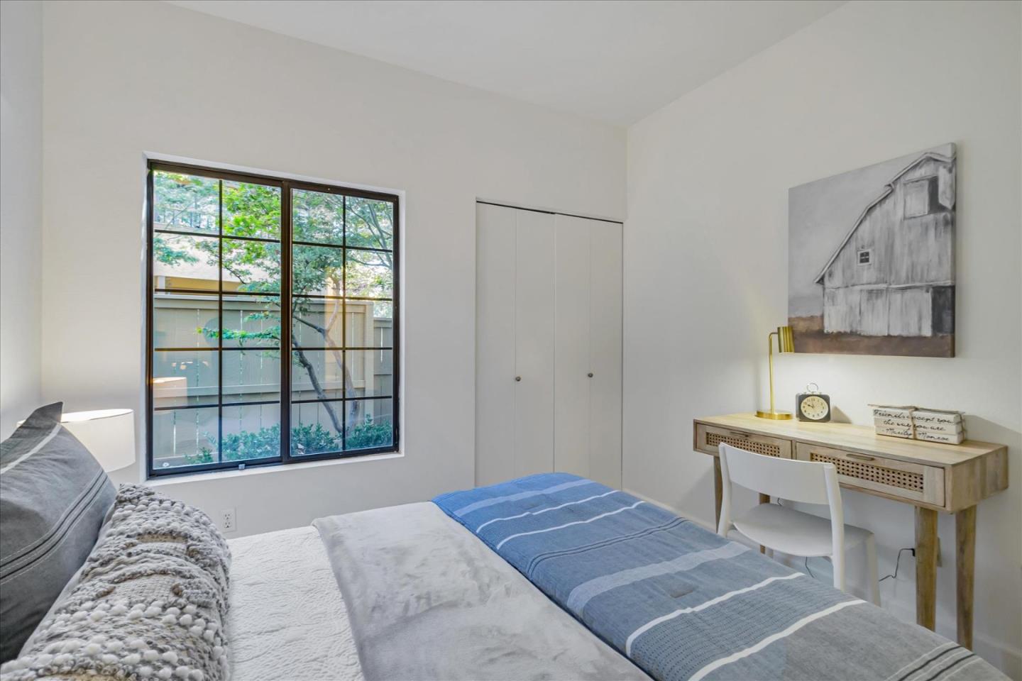2088 Foxhall Loop