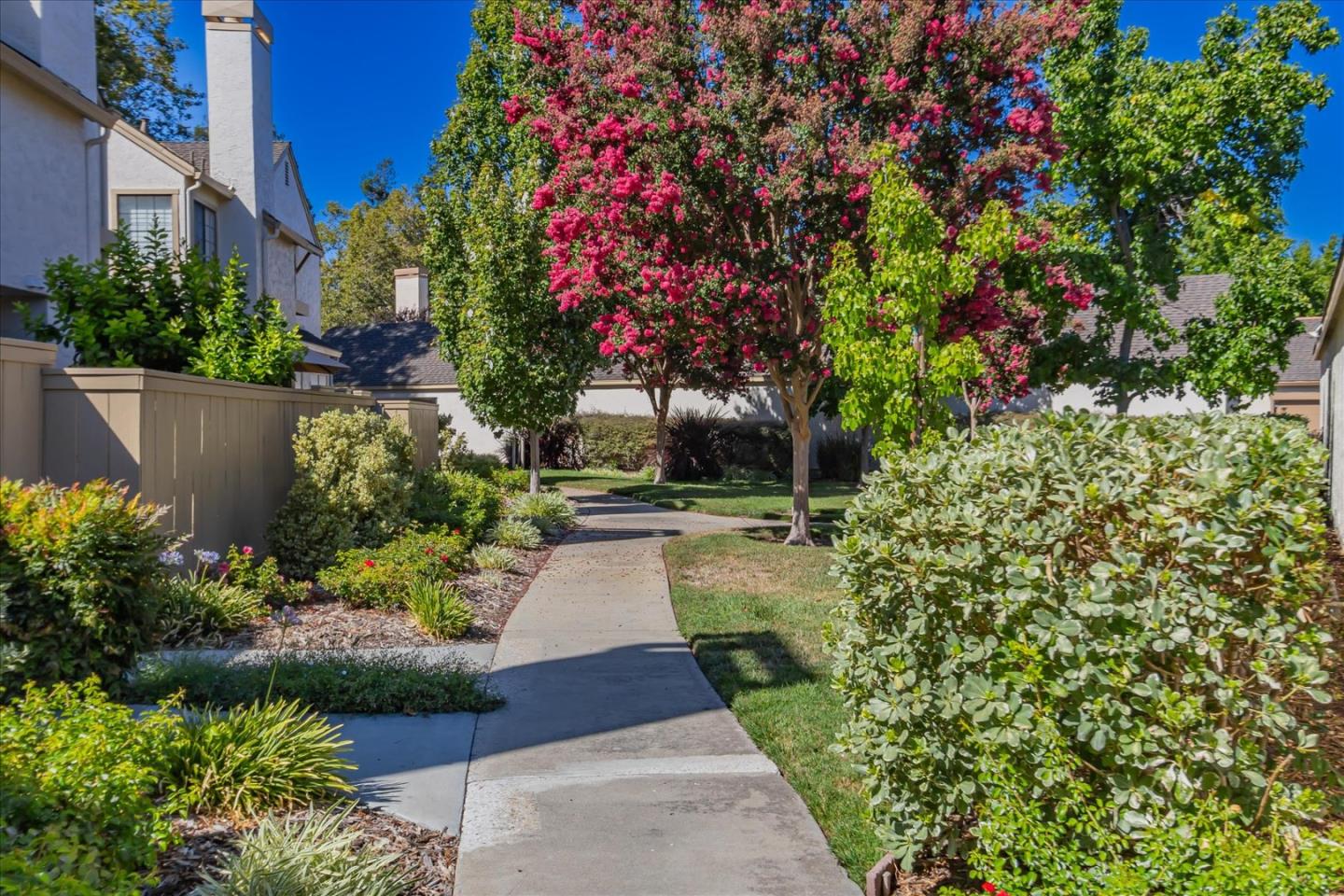 2088 Foxhall Loop