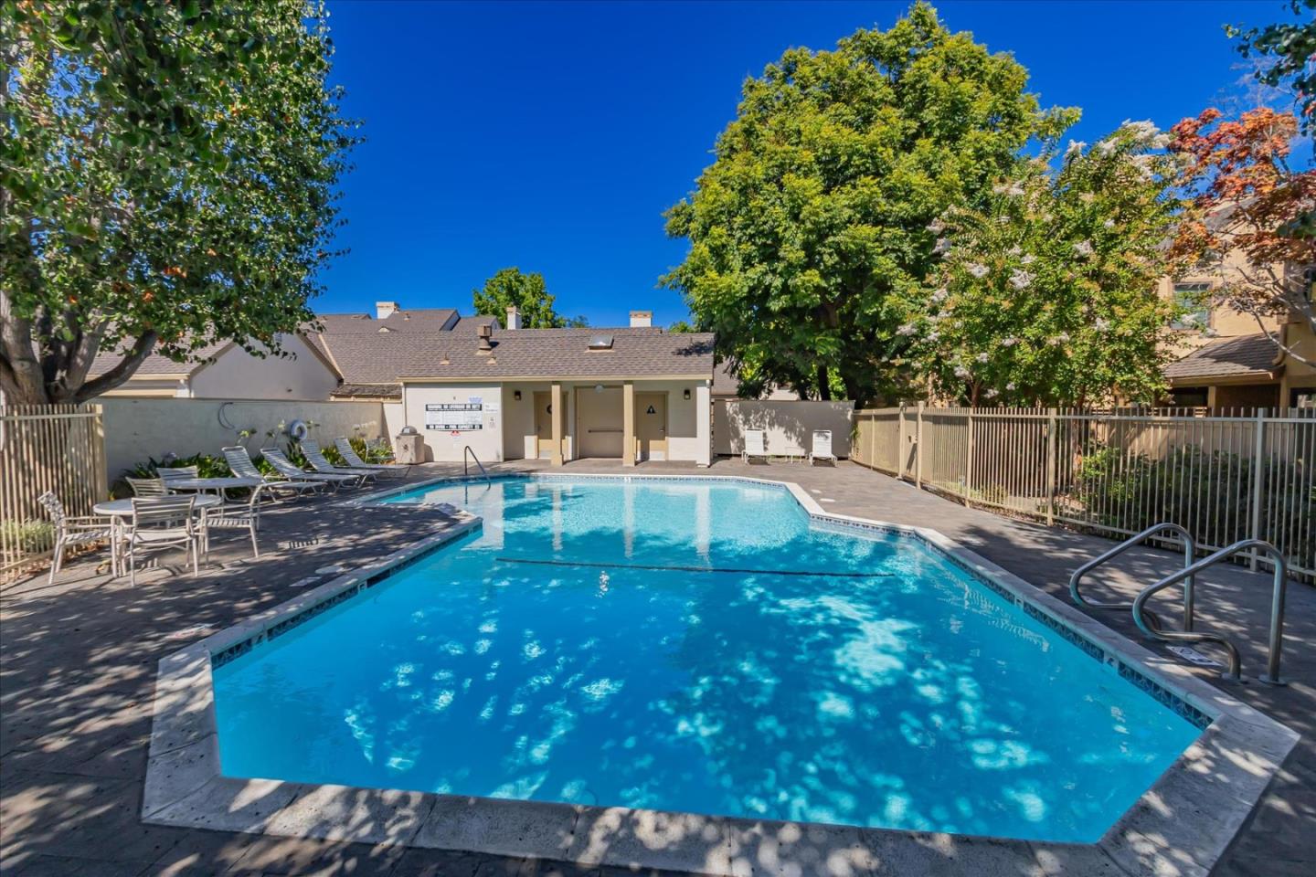 2088 Foxhall Loop