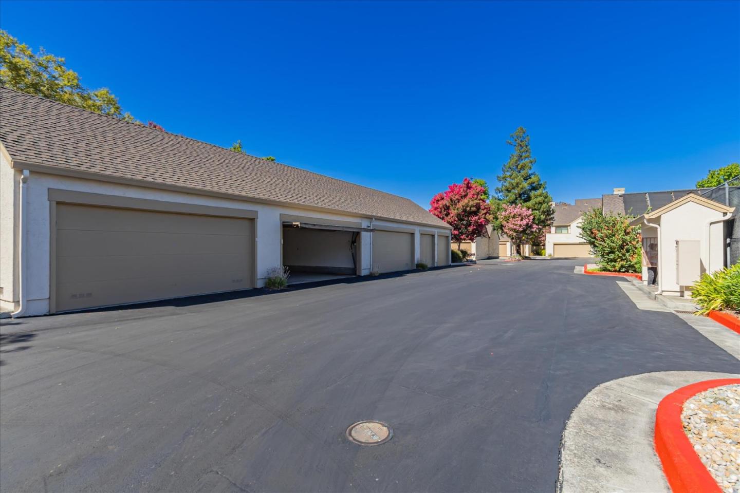 2088 Foxhall Loop