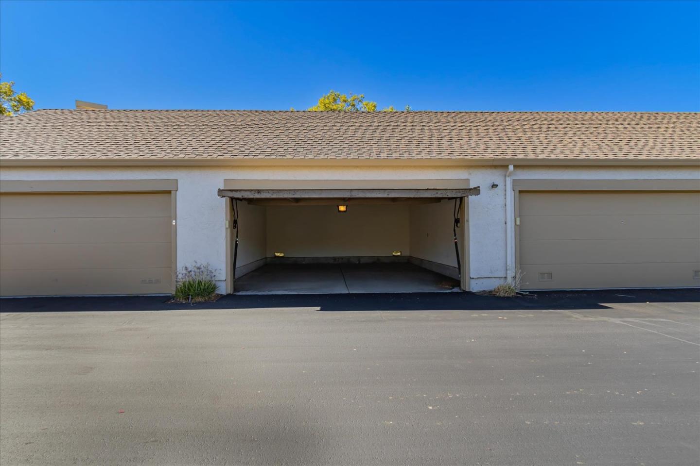 2088 Foxhall Loop