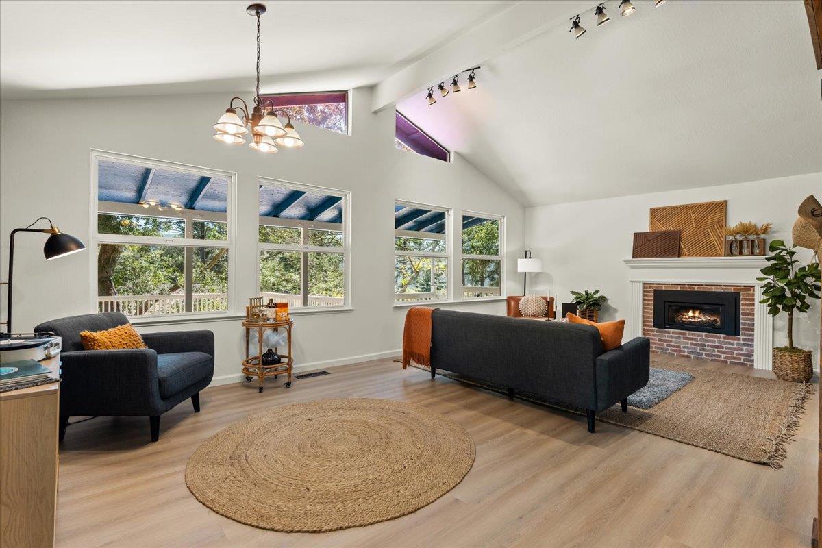 12 Summit Avenue