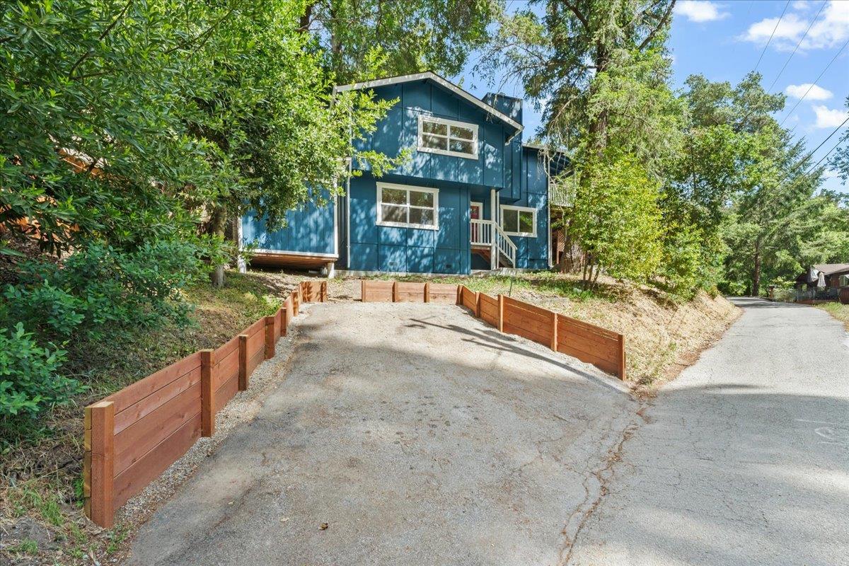 12 Summit Avenue