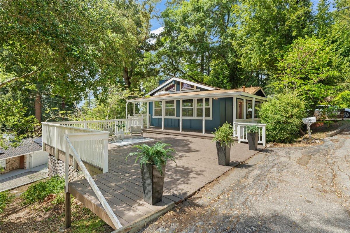 12 Summit Avenue