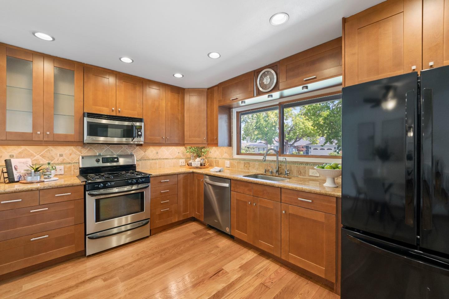 5485 Sharon Lane
