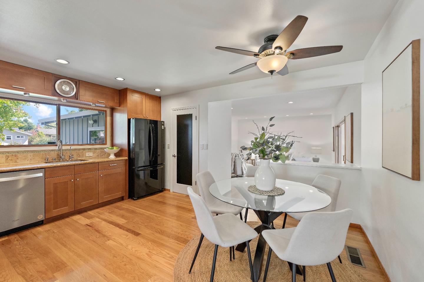 5485 Sharon Lane