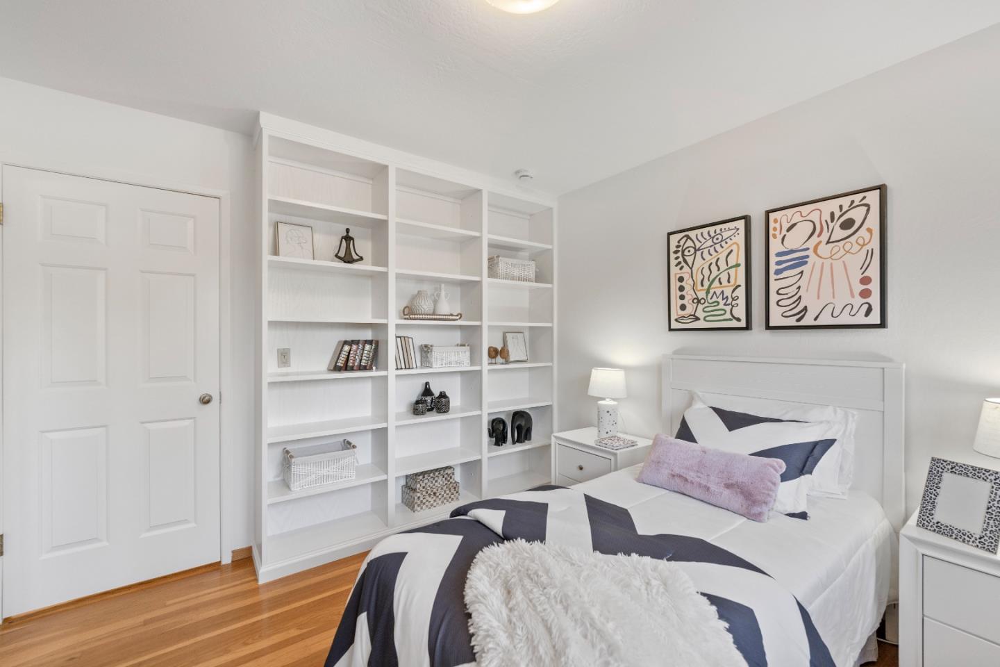 5485 Sharon Lane
