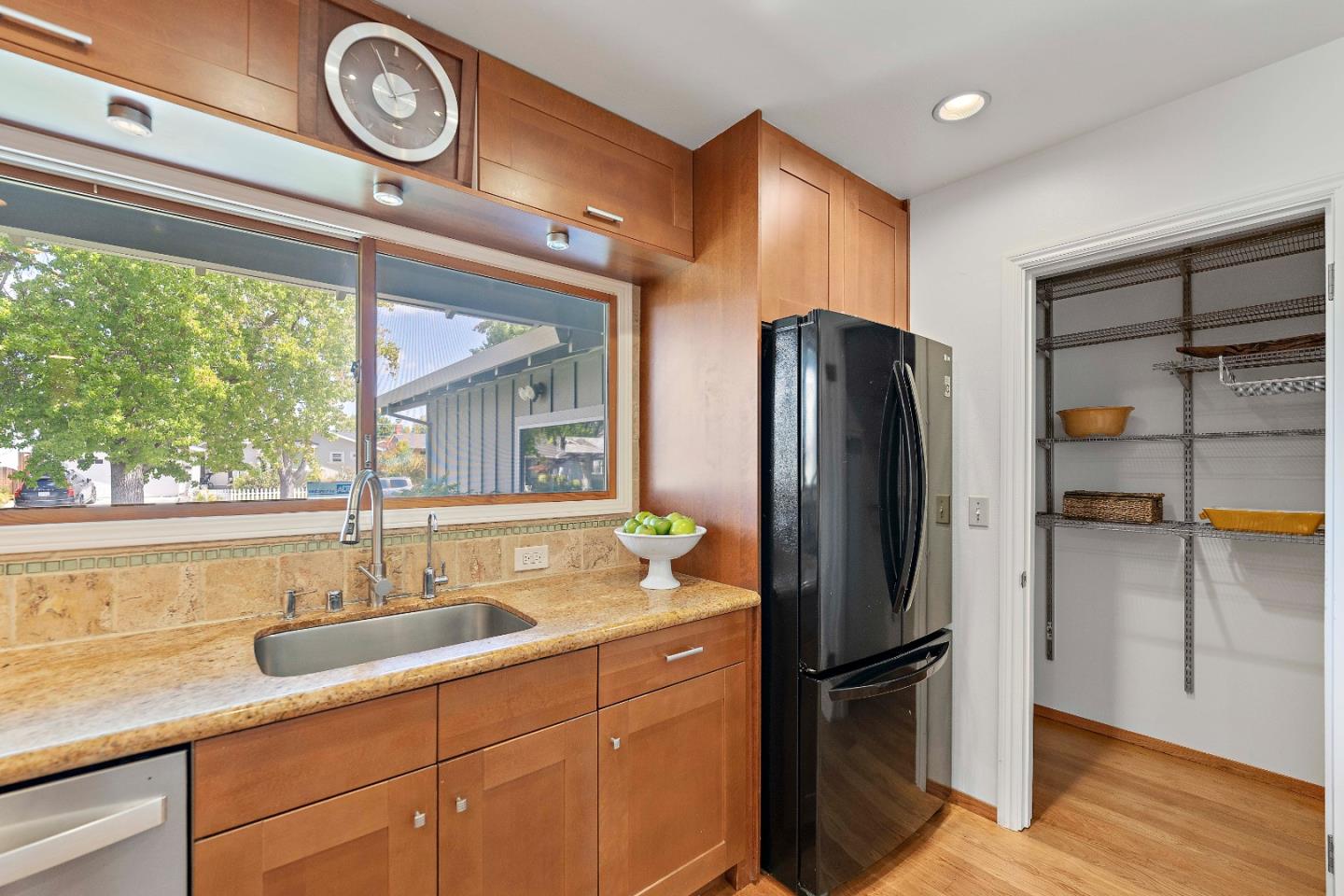 5485 Sharon Lane