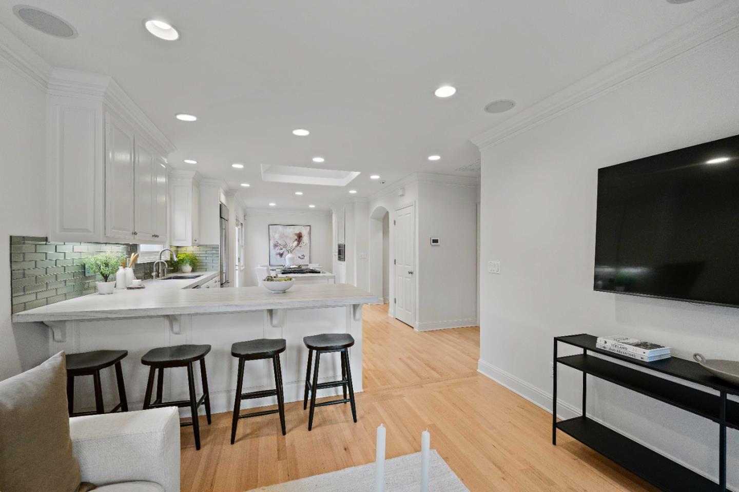 14 Cross Way