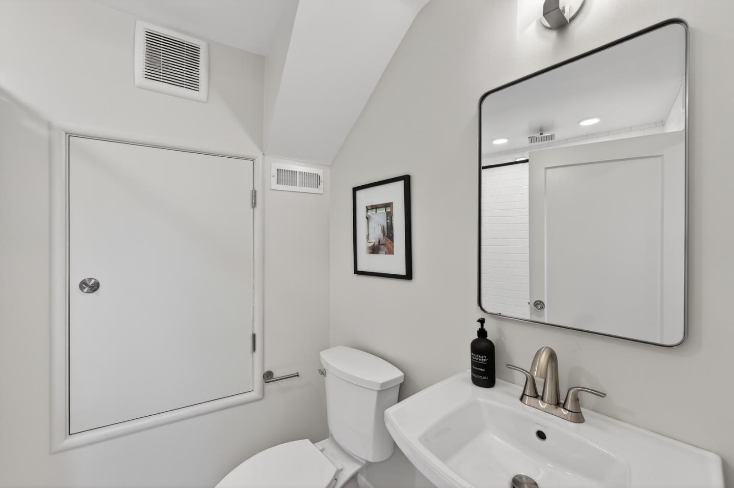 136 Loma Alta Avenue