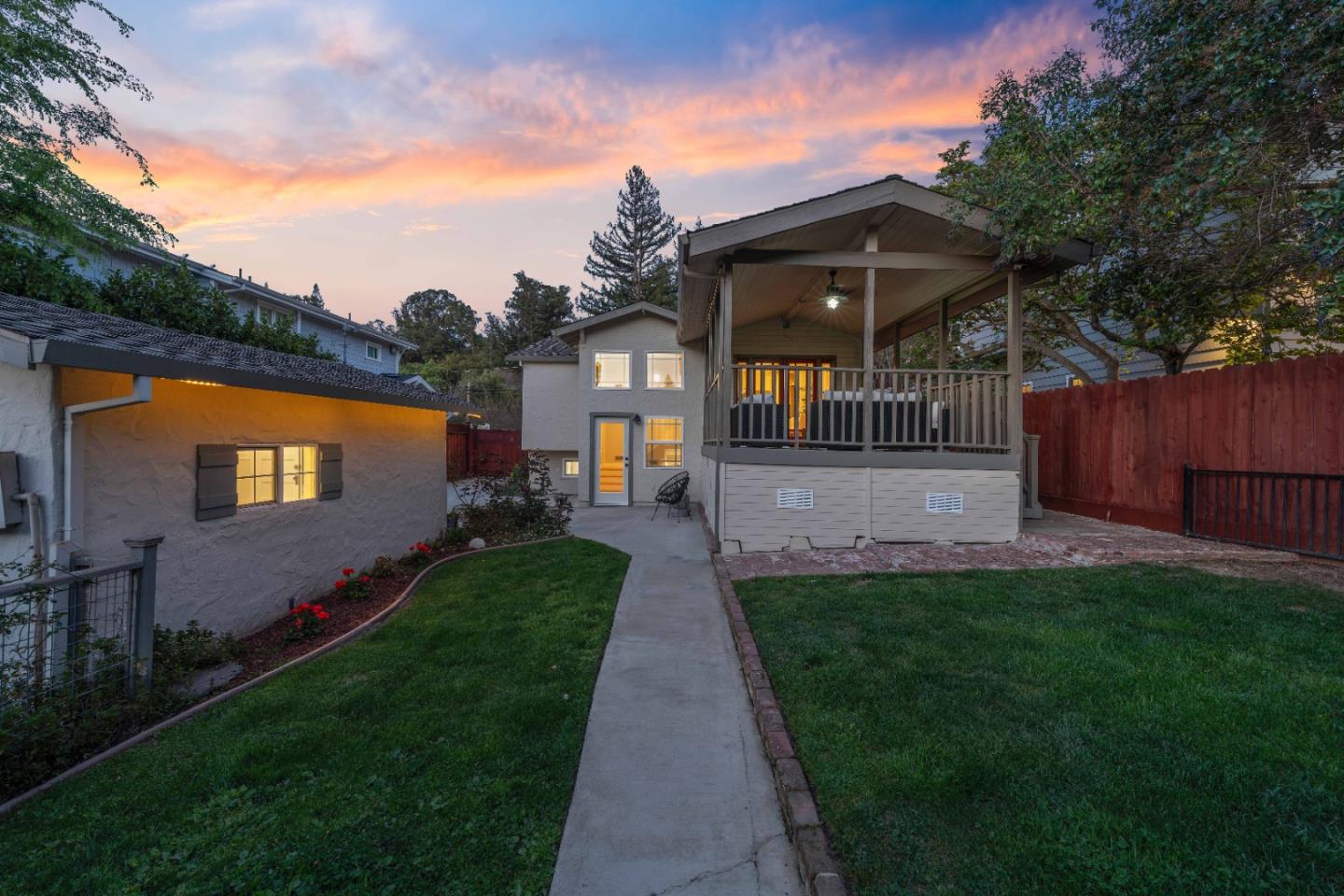 136 Loma Alta Avenue