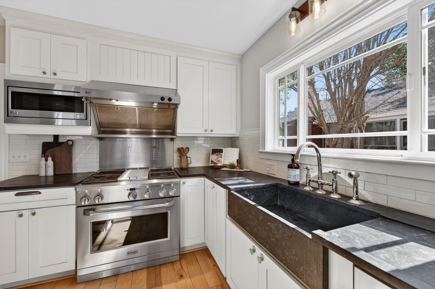 136 Loma Alta Avenue