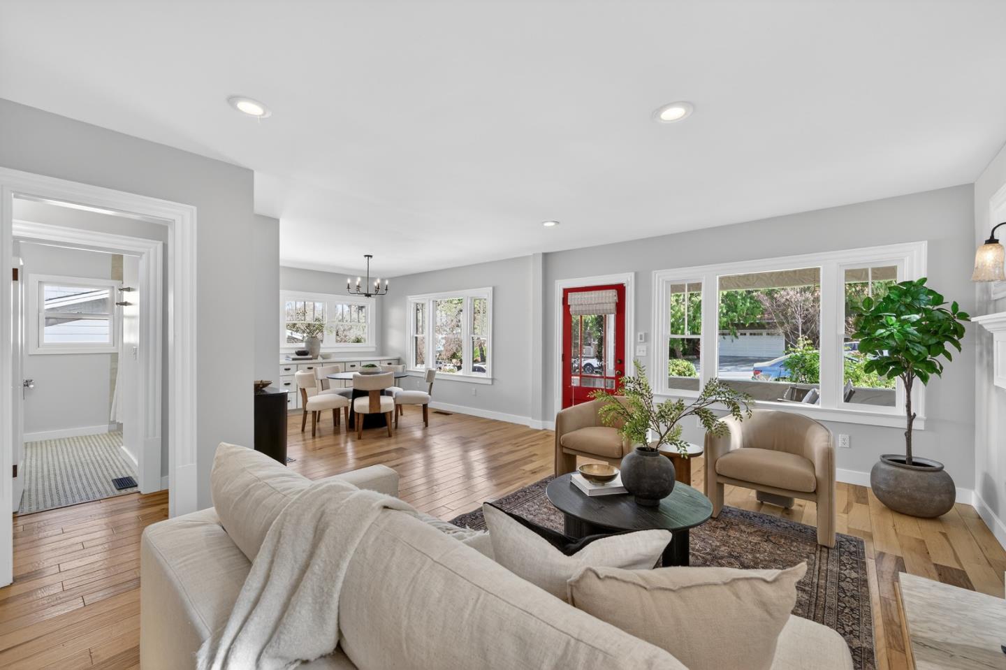 136 Loma Alta Avenue