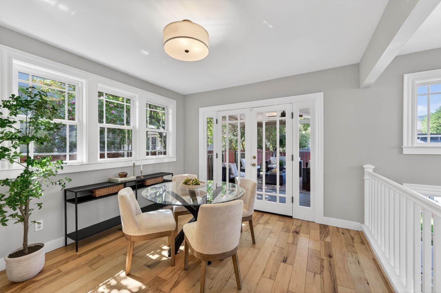 136 Loma Alta Avenue