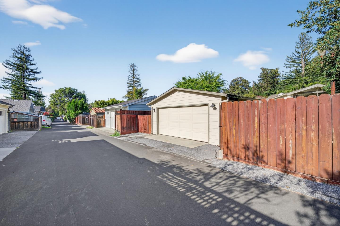 136 Loma Alta Avenue