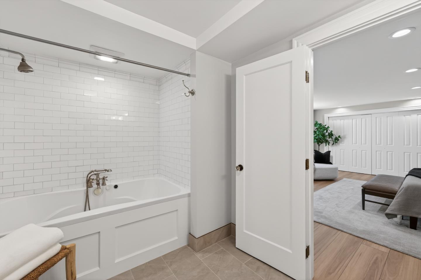 136 Loma Alta Avenue