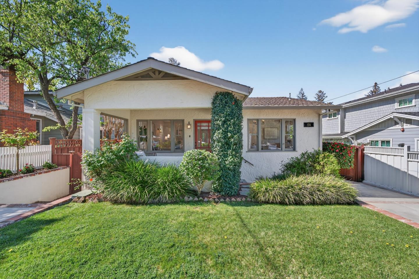 136 Loma Alta Avenue