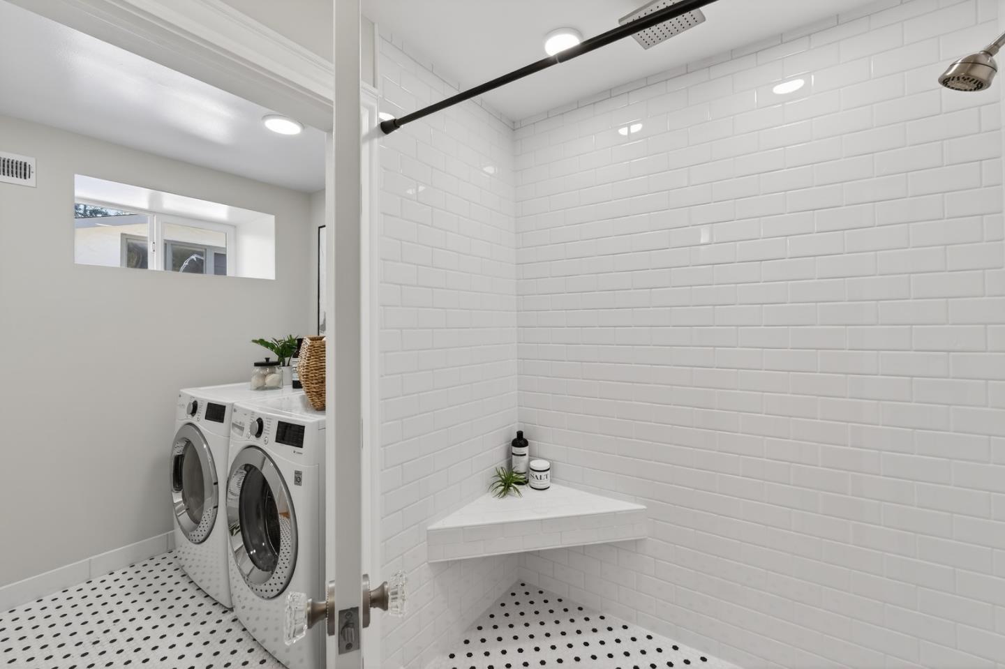 136 Loma Alta Avenue