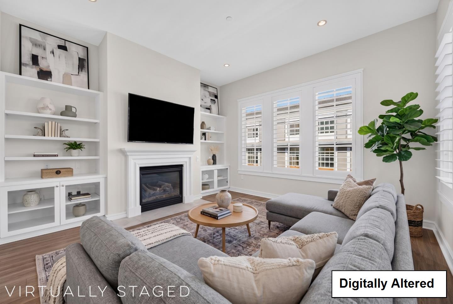 356 Santana ROW 305